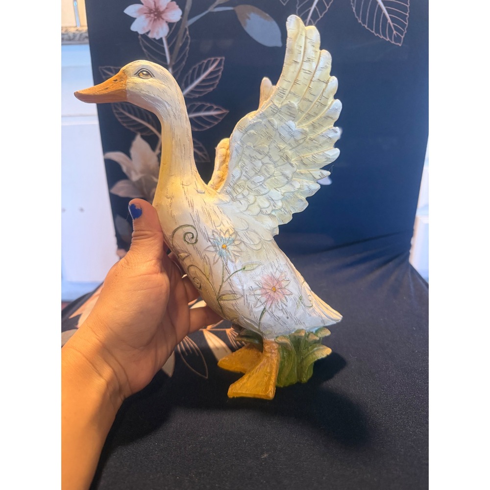 Roman Inc 2008 Floral Goose Figurine Wings Spread Cottagecore Resin Statue